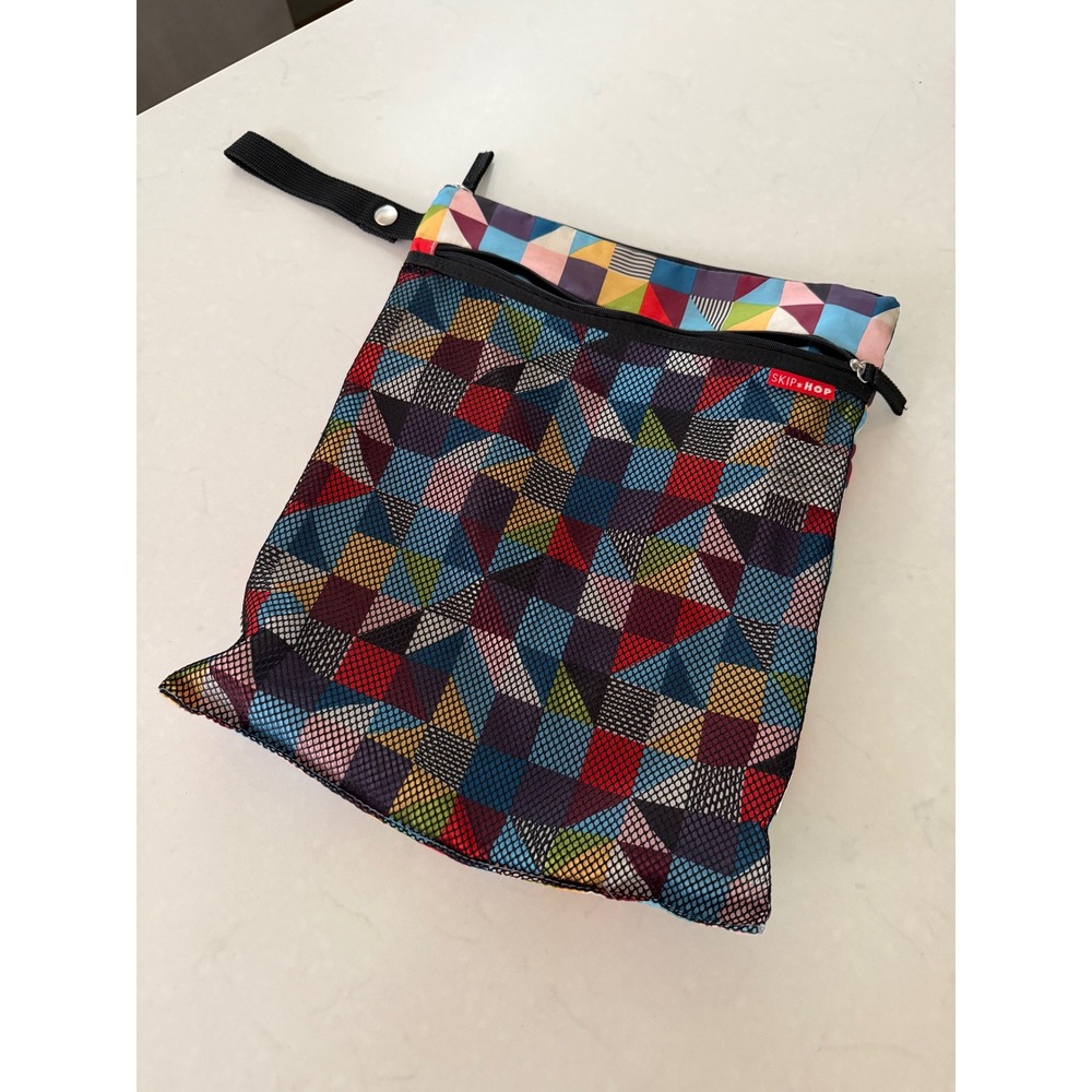 Skip Hop Grab Go Wet Dry Diaper Bag Waterproof Mesh Pockets Geometric Triangle
